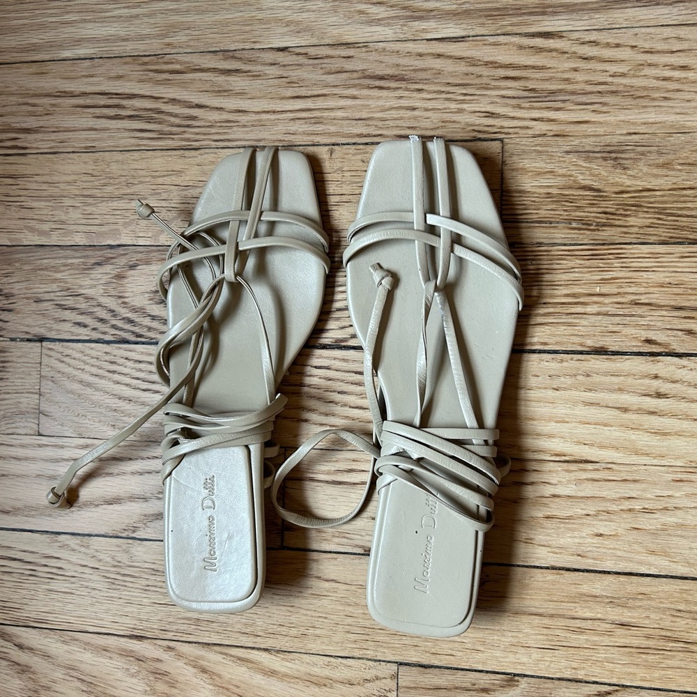 Massimo Dutti Cream Sandals Soft Leather Design